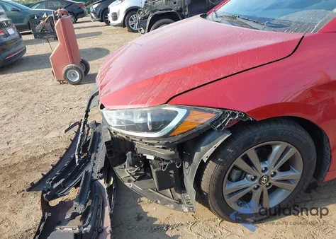 2018 Hyundai Elantra Sel z USA, uszkodzony, nr VIN 5NPD84LF9JH270091